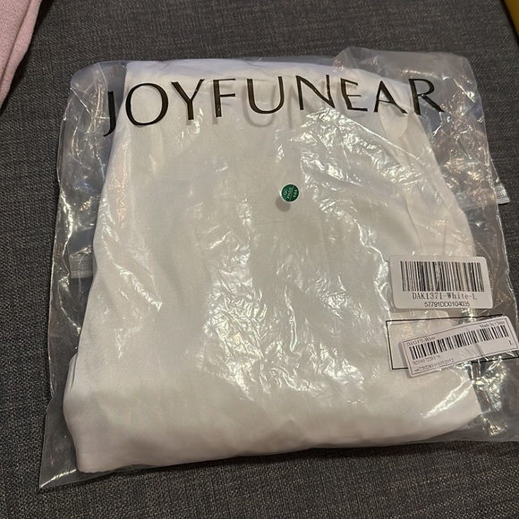 White Dress - Picture 6 of 6